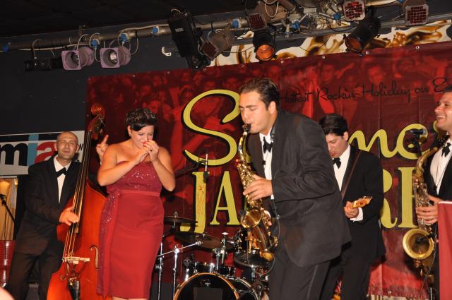min 2010 08 05 mamamia 275